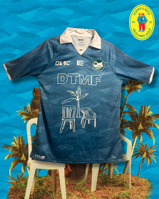 BAD BUNNY CAMISETA FUTBOL "DTMF" ONCE PASOS